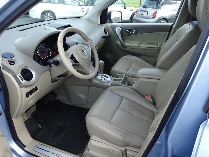 Renault Koleos 2.0dCi 110kW AUTOMAT 4x4 ČR - fotka 9 z 32