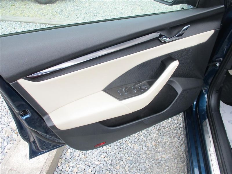 Škoda Octavia 2,0 TDI, Style,DSG,NAVI,CZ - fotka 20 z 45
