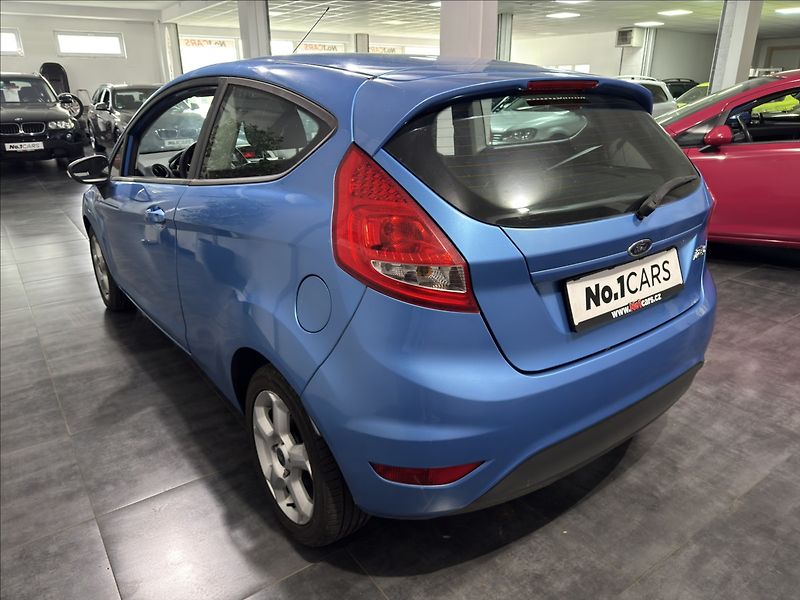 Ford Fiesta 1,2   i 83.000KM SERVIS ALU ST - fotka 4 z 19
