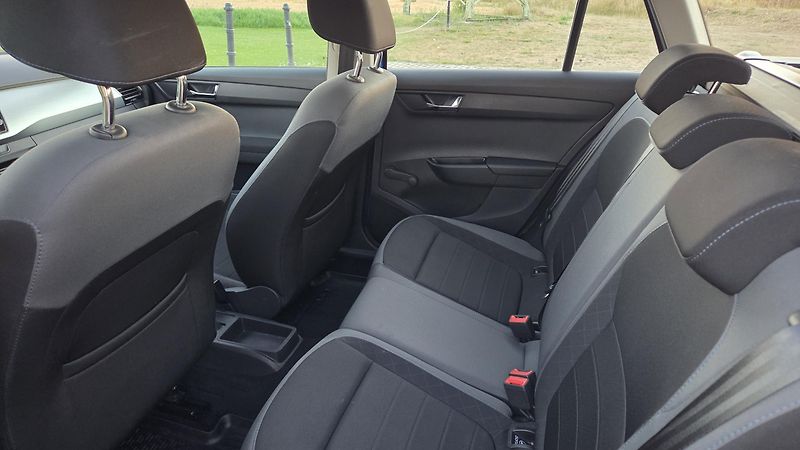 Škoda Fabia (2021) 1.0 TSI 70 kW Ambition, CZ,DPH - fotka 14 z 22