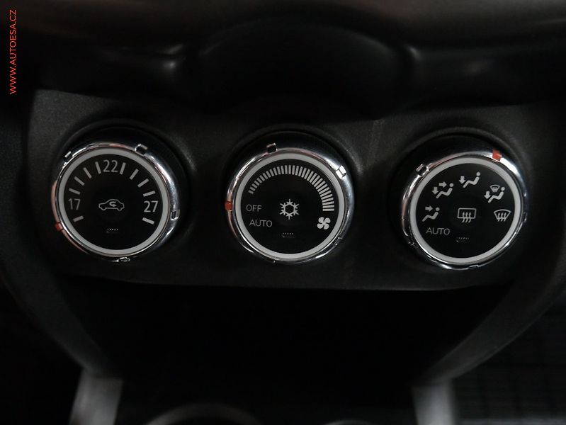 Mitsubishi ASX (2014) 1.8 Di-D 4x4, ČR, AC, tempo - fotka 17 z 20