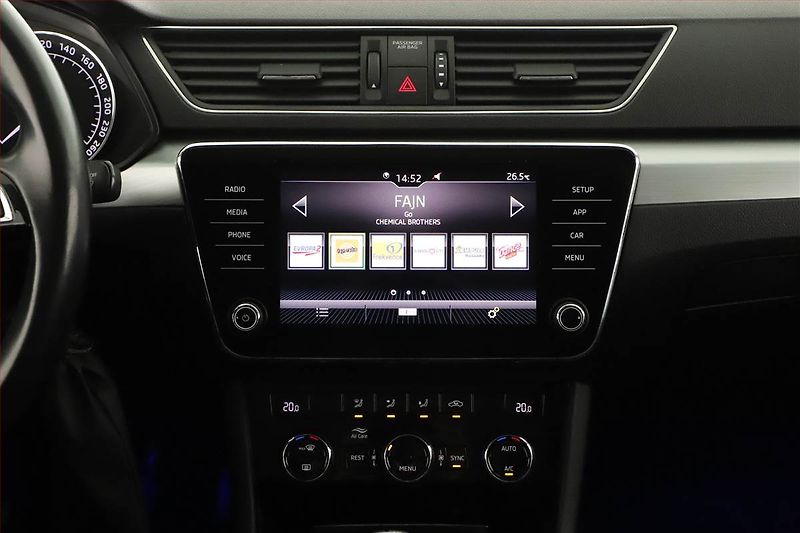 Škoda Superb (2019) 2.0 TDI, Tempomat - fotka 9 z 19