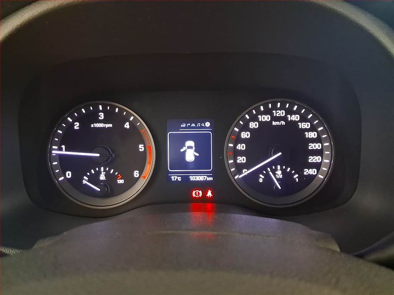 Hyundai Tucson (2016) Trikolor 1.7 CRDi, Serv.kniha - fotka 11 z 22