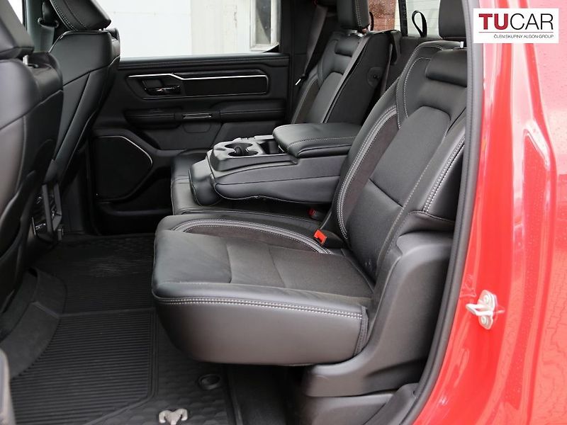 RAM 1500 (2024) Laramie G/T 5.7 HEMI E-Torque  - fotka 39 z 46