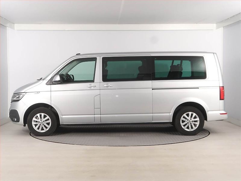 Volkswagen Caravelle (2024) Comfortline 2.0 TDI, ČR, 1Maj - fotka 3 z 19
