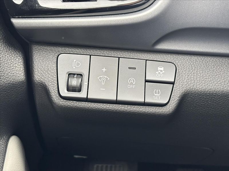 Kia Stonic 1,0 TGDi 73kW TOP ZÁRUKA NAVI - fotka 29 z 38