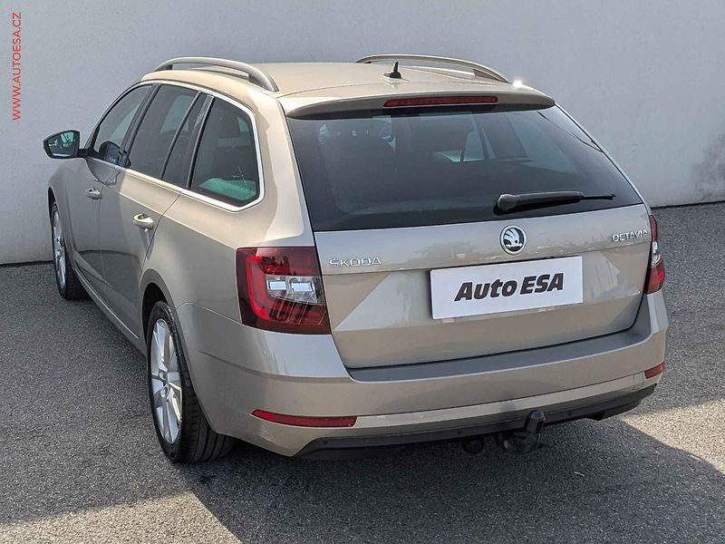 Škoda Octavia (2019) 2.0TSi, ČR, Style Extra, DSG - fotka 6 z 16