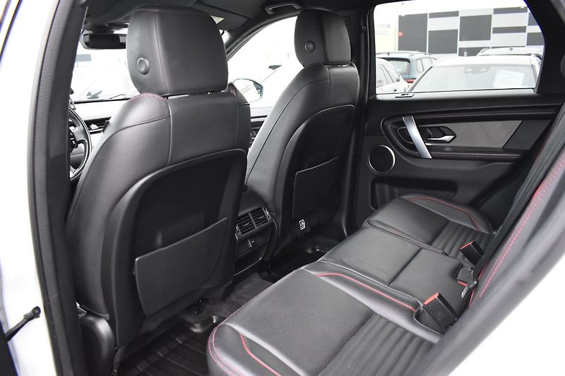 Land Rover Discovery Sport D180 S R-DYNAMIC*4WD*AT*KAMERA - fotka 12 z 35