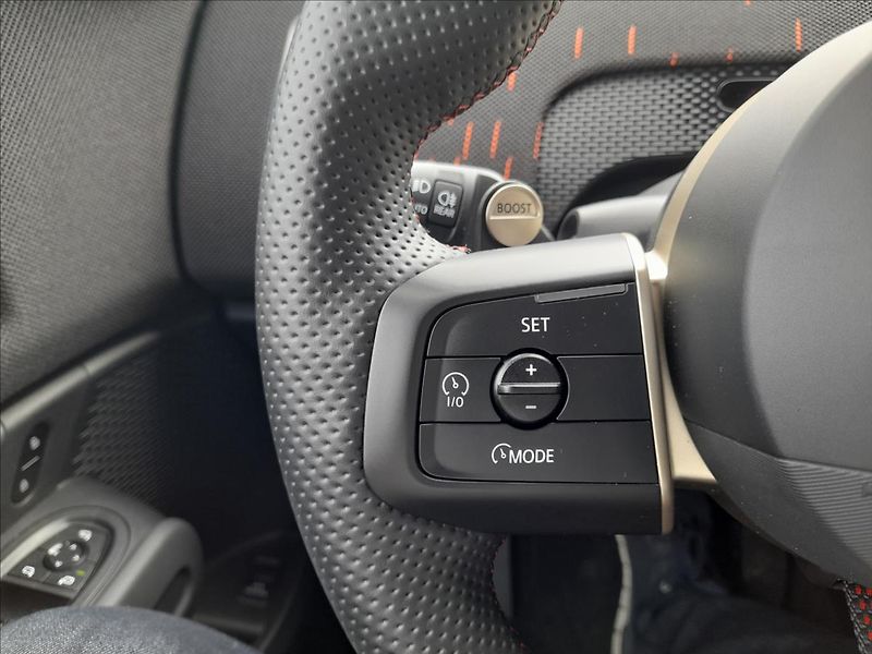 Mini Countryman 0,0 JCW ALL4 - fotka 17 z 31