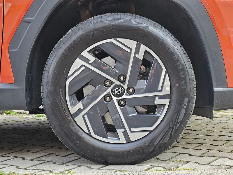 Hyundai Tucson 1.6T-GDi DCT, Smart, serv.kn. - fotka 9 z 33