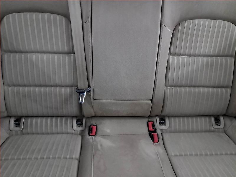 Audi A4 (2011) 2.0 TDI, Xenony, Tempomat - fotka 10 z 22