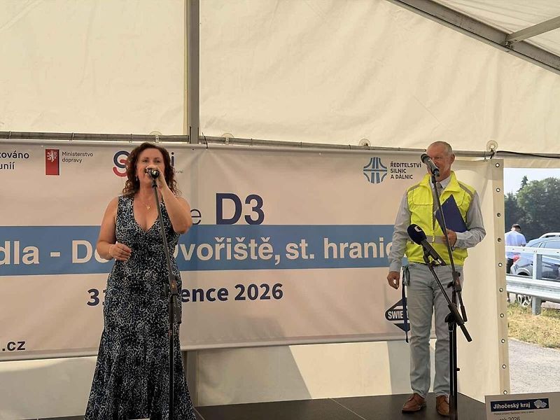 Otevření nového úseku dálnice D3 od Nažidel k Dolnímu Dvořišti.