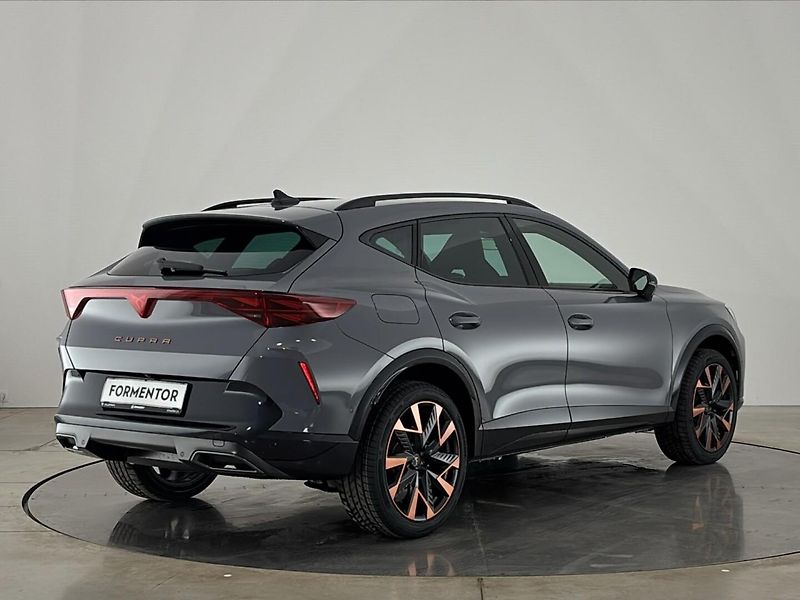 Cupra Formentor (2026) SUV - fotka 2 z 30