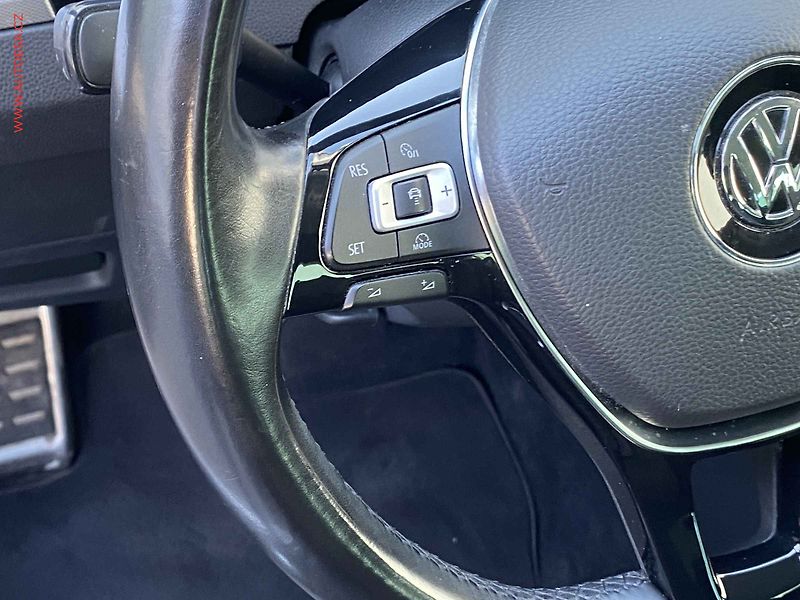 Volkswagen Passat (2016) 1.6TDi, Comfortline - fotka 14 z 17