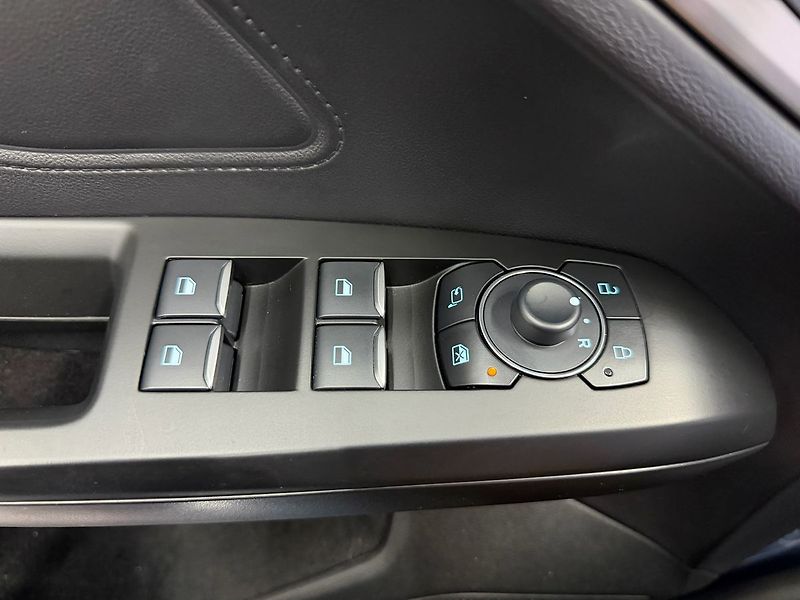 Ford Focus 1.0 ECOBOOST  A/T TITANIUM, NA - fotka 21 z 23