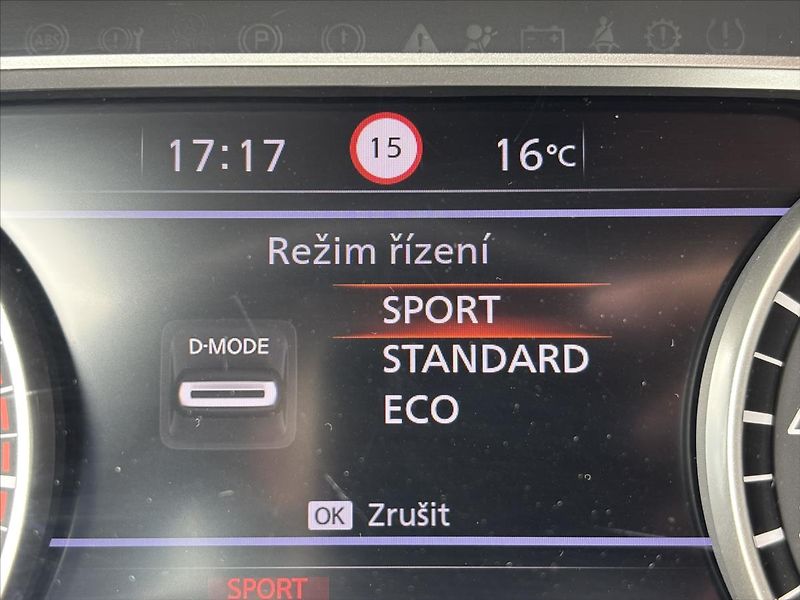 Nissan Qashqai 1,3 DIG-T Visia PLNÝ SERVIS - fotka 33 z 39