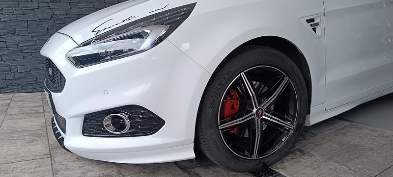 Ford S-MAX (2018) ST - Line 177 Kw - fotka 20 z 21