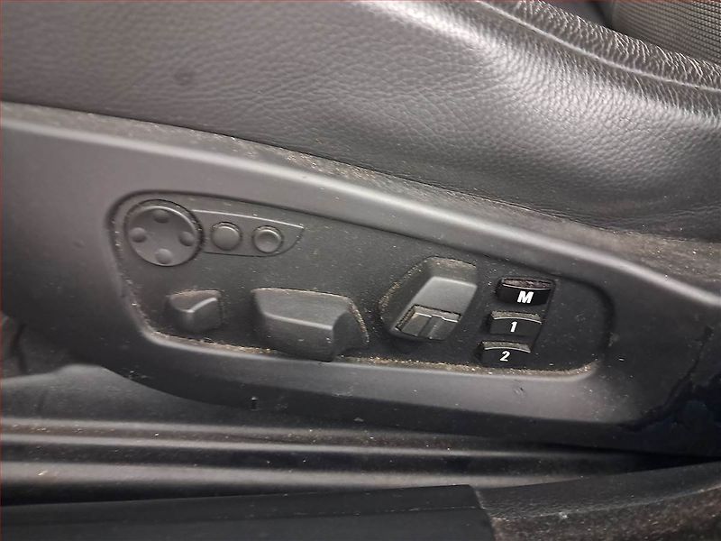 BMW Řada 5 (2010) 530d, Automat, Tažné - fotka 25 z 25