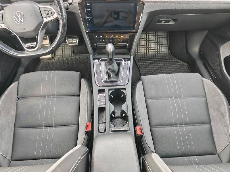 Volkswagen Passat Alltrack 4Motion DSG 2,0TDI - fotka 10 z 25