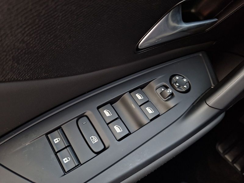 Peugeot 308 (2026) 308 ALLURE Hybrid 145 e-DCS6 - fotka 18 z 19