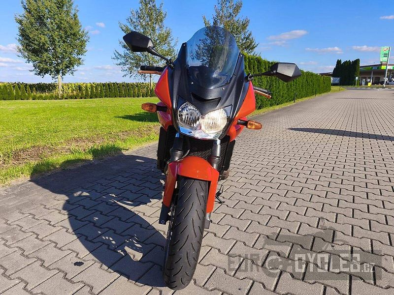Kawasaki Z 750 S (2006) - fotka 4 z 11