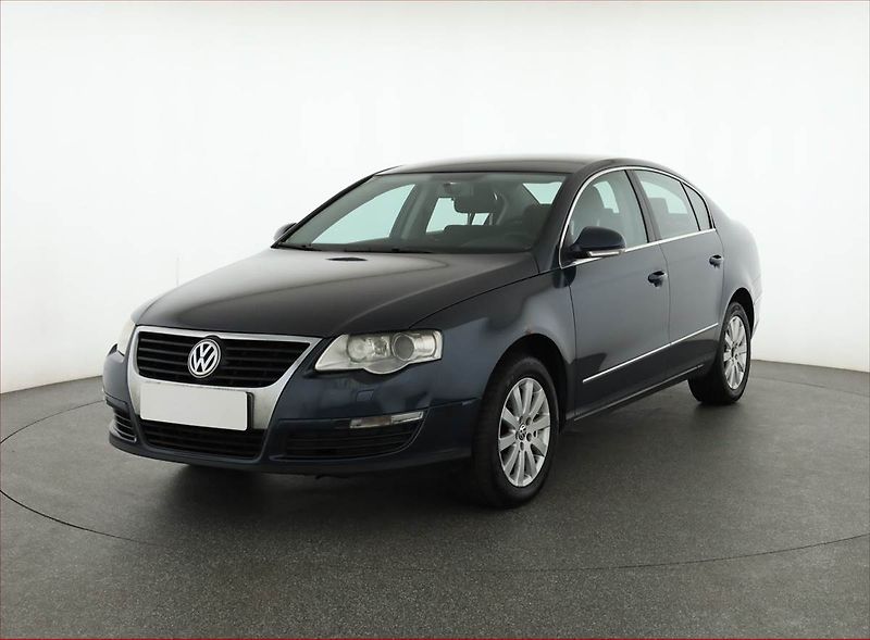 Volkswagen Passat (2009) 2.0 TDI, po STK, jezdí výborně - fotka 2 z 13