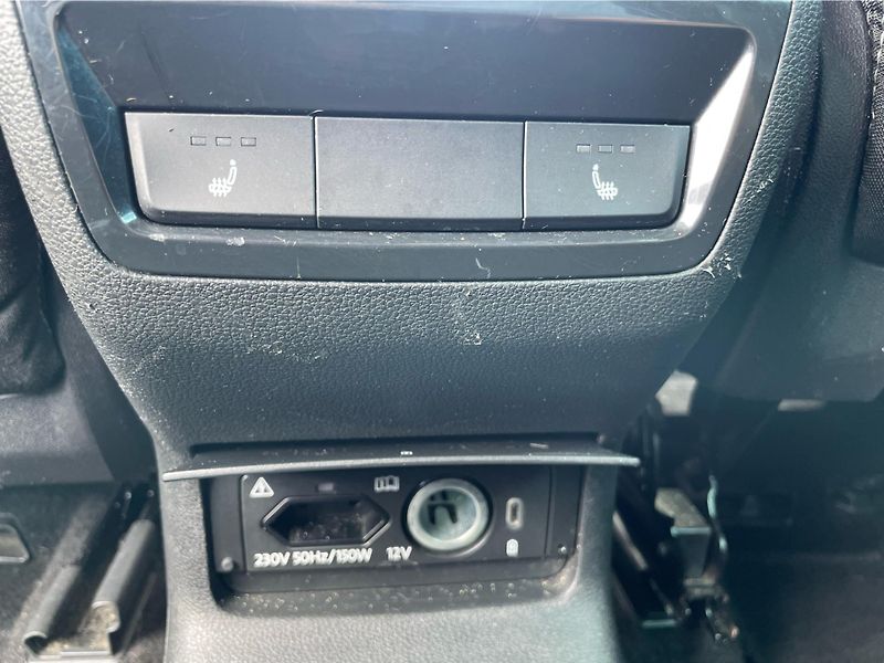 Škoda Karoq 2.0 TDi Sportline - fotka 23 z 30