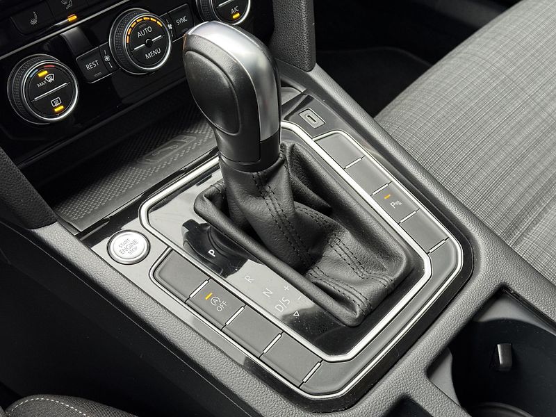 Volkswagen Passat (2020) 2.0TDi 140kW DSG Business, RZV - fotka 35 z 41