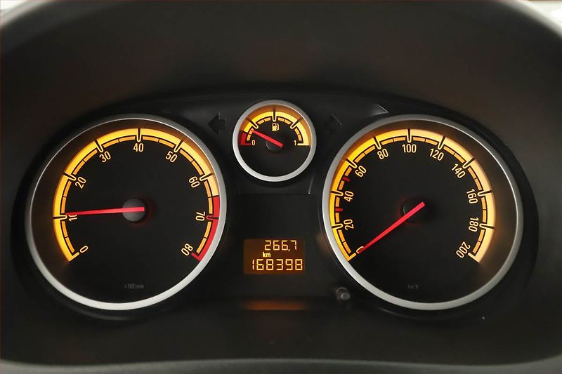 Opel Corsa (2010) 1.2, oblíbený vůz - fotka 8 z 11