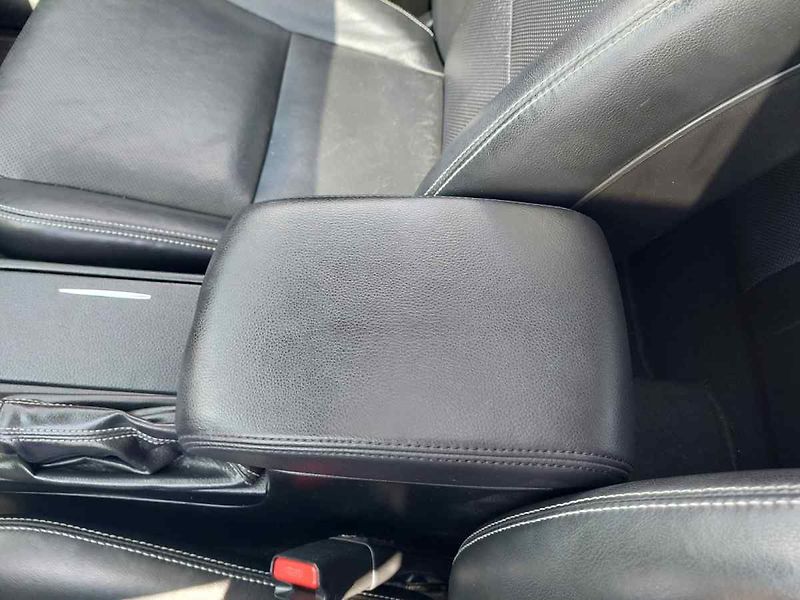 Suzuki Kizashi 2.4 4WD - fotka 55 z 59