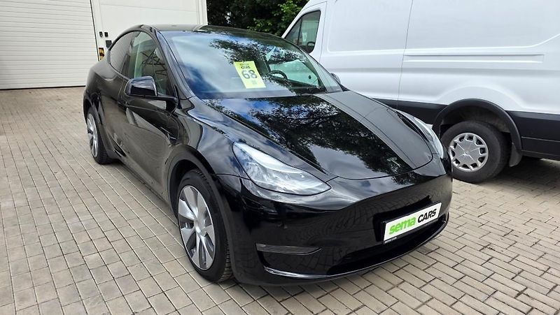 Tesla Model Y (2023) Long Range AWD DE SoH 92,9% - fotka 4 z 36