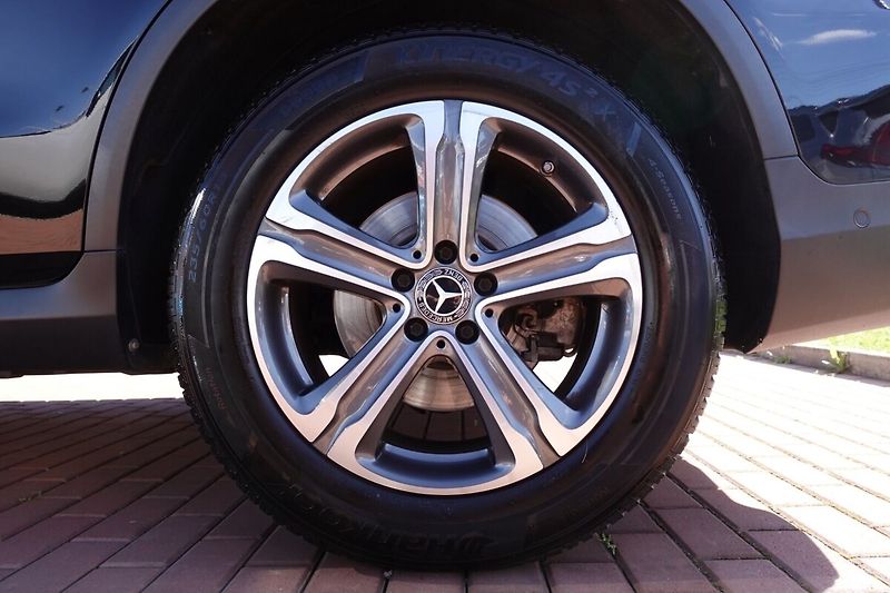 Mercedes-Benz GLC 220 d 4Matic 125 kW - fotka 7 z 31