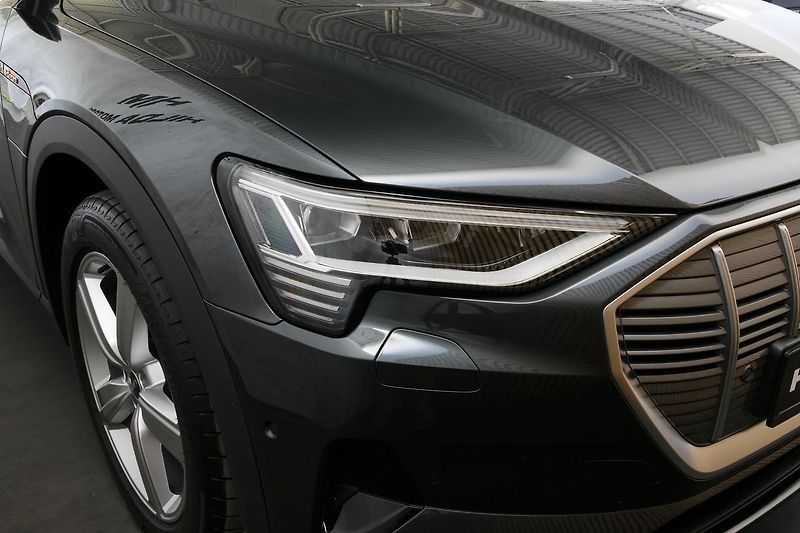 Audi e-tron 55 300kW NightV B&O HUD ZÁRUKA - fotka 9 z 46