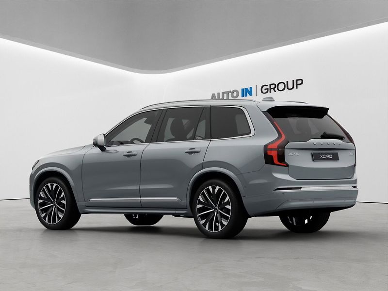 Volvo XC90 (2026) PLUS B5, vzduch.odpr., B&W, ma - fotka 4 z 11