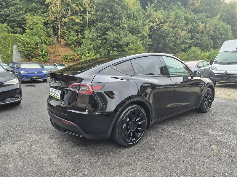 Tesla Model Y RWD 220kw TZ 92,5 % - fotka 5 z 48