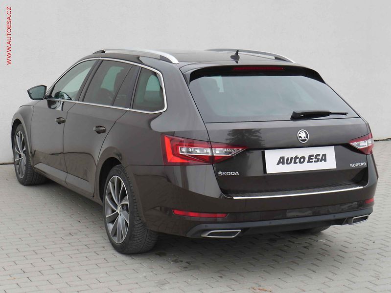 Škoda Superb (2017) 1.6TDi, Style, DSG, bixen - fotka 6 z 21
