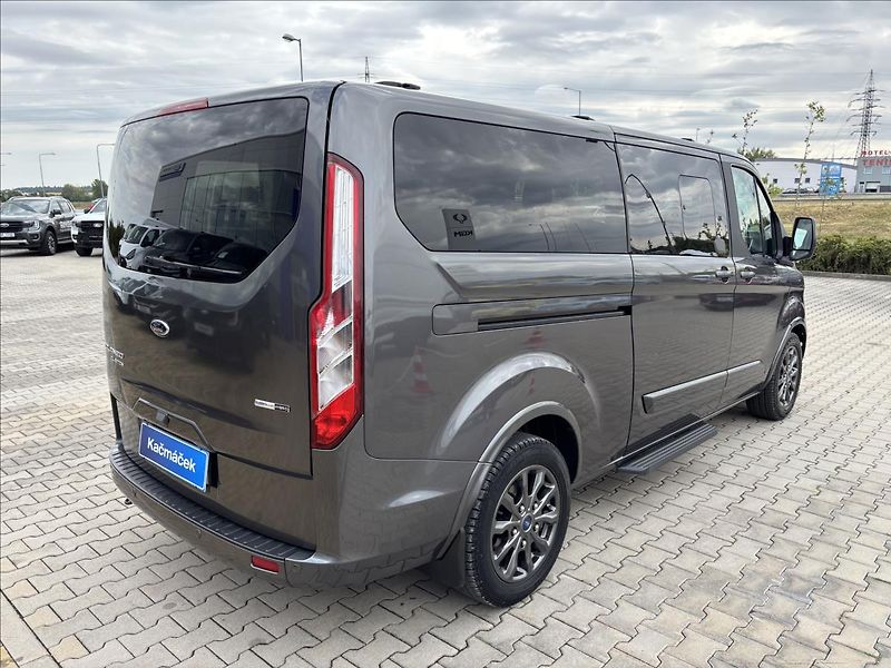 Ford Tourneo Custom 2,0 mHEV 136kW Titanium X L2 - fotka 5 z 45