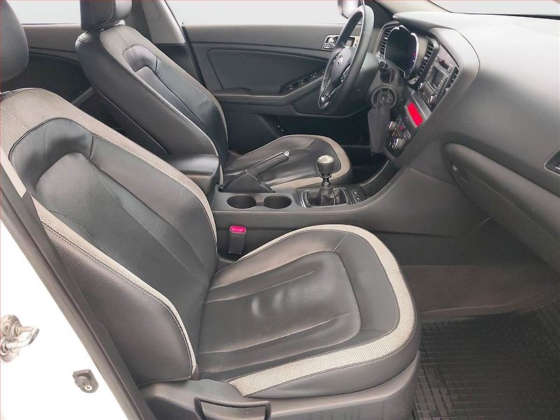 Kia Optima (2012) 1.7 CRDi, Tempomat - fotka 9 z 19