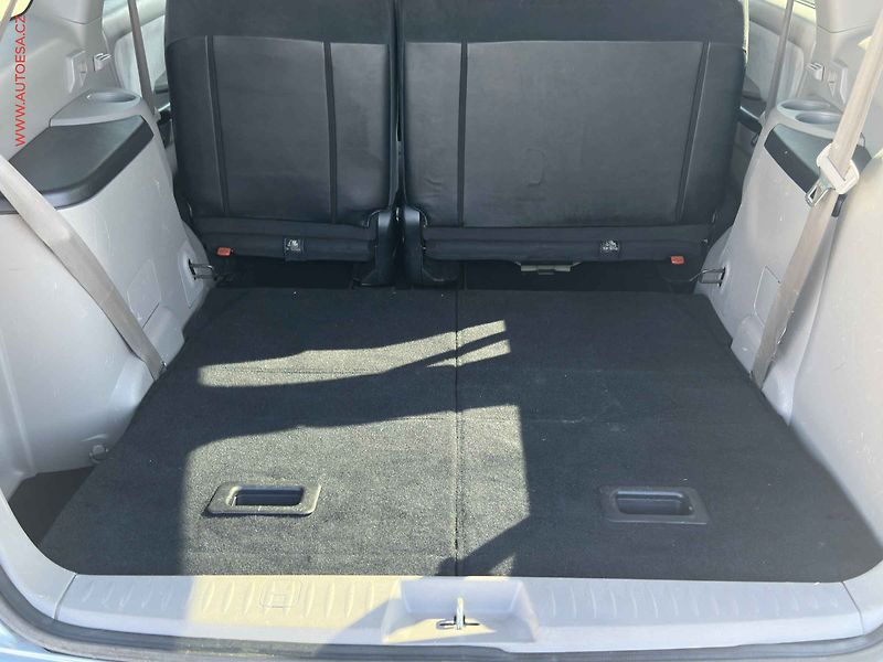 Mitsubishi Grandis (2004) 2.4i, AT, AC - fotka 7 z 17