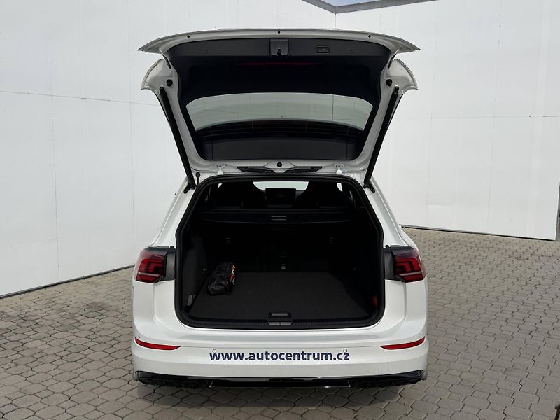 Volkswagen Golf (2026) R-Line People 7DSG mHEV 1,5eTS - fotka 4 z 26