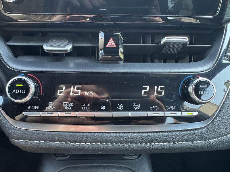 Toyota Corolla (2022) 1.8 HYBRID E-Cvt COMFORT ČR - fotka 25 z 25