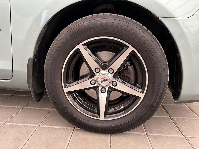 Mazda 3 1.6 i . - fotka 9 z 22