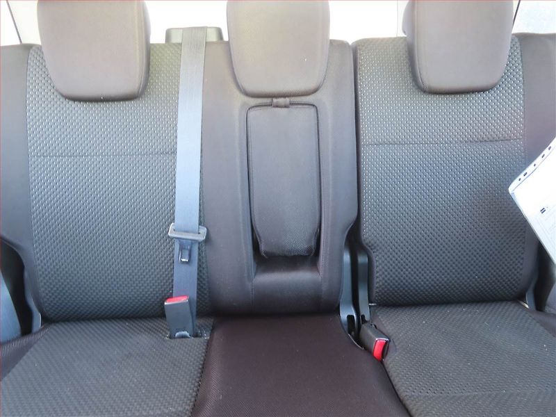 Suzuki Grand Vitara (2012) 1.9 DDiS, 4X4, Serv.kniha - fotka 10 z 17