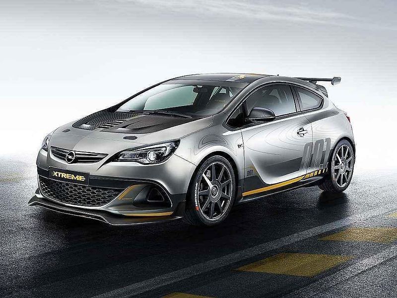 Opel Astra OPC Extreme.