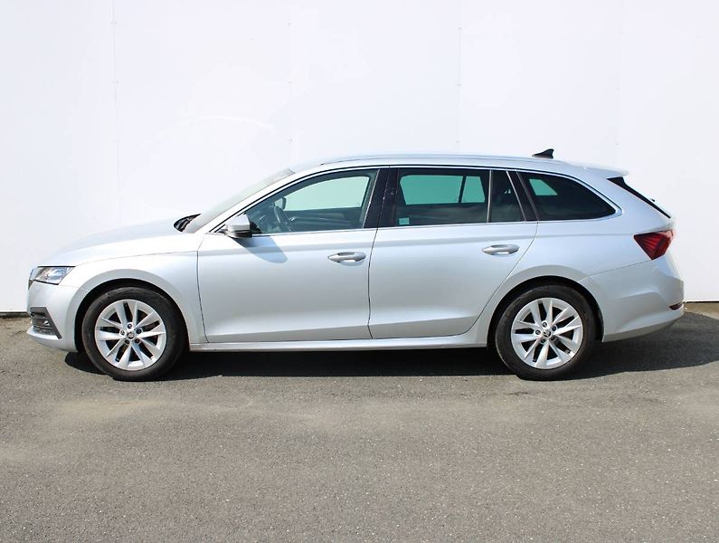 Škoda Octavia (2023) 2.0 TDI DSG Head Up TAŽNÉ kůže - fotka 3 z 35