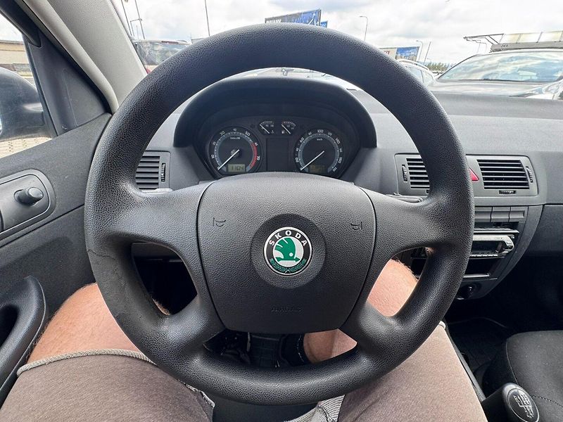 Škoda Fabia (2007) 1,2 HTP 40 KW STK SK - fotka 25 z 49