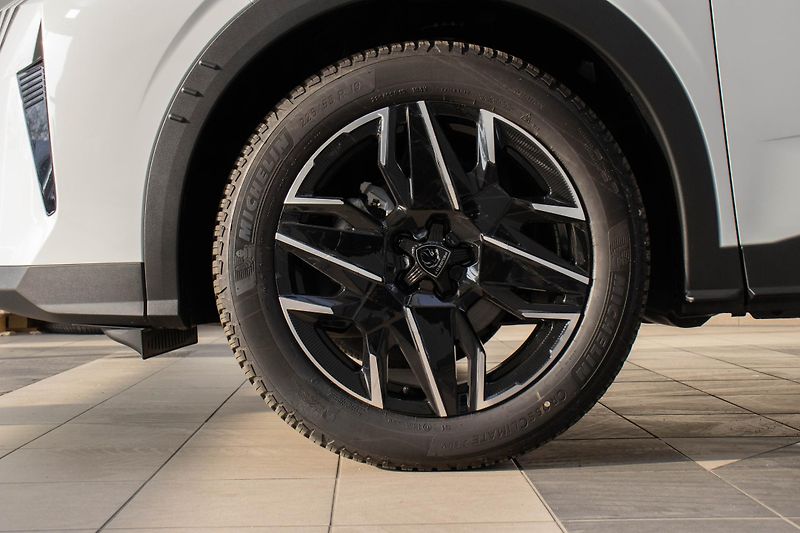 Peugeot 3008 ALLURE Hybrid 145 e-DCS6 - fotka 16 z 16