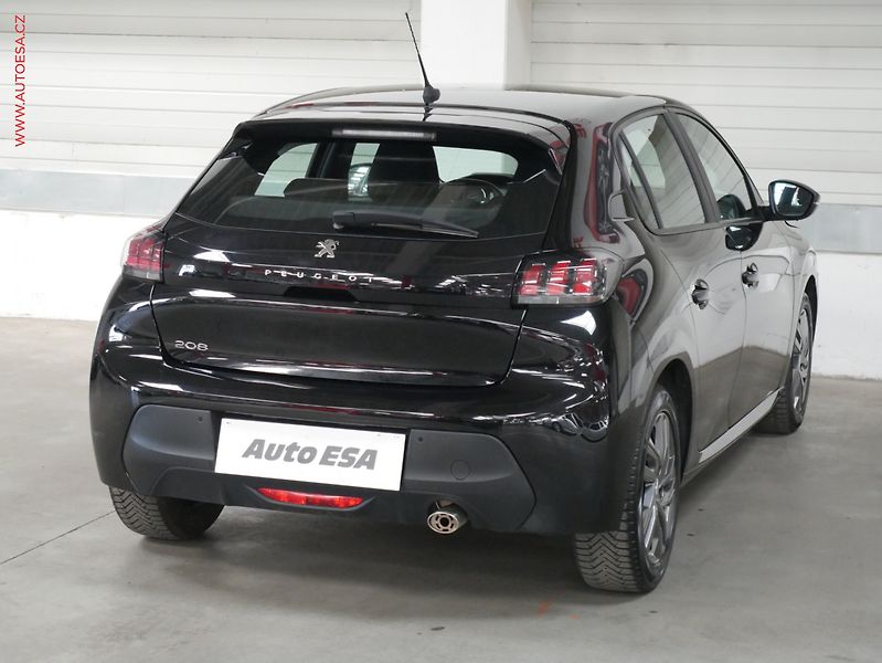 Peugeot 208 (2022) 1.2PT, 2.maj,ČR, LED, autoAC - fotka 6 z 20