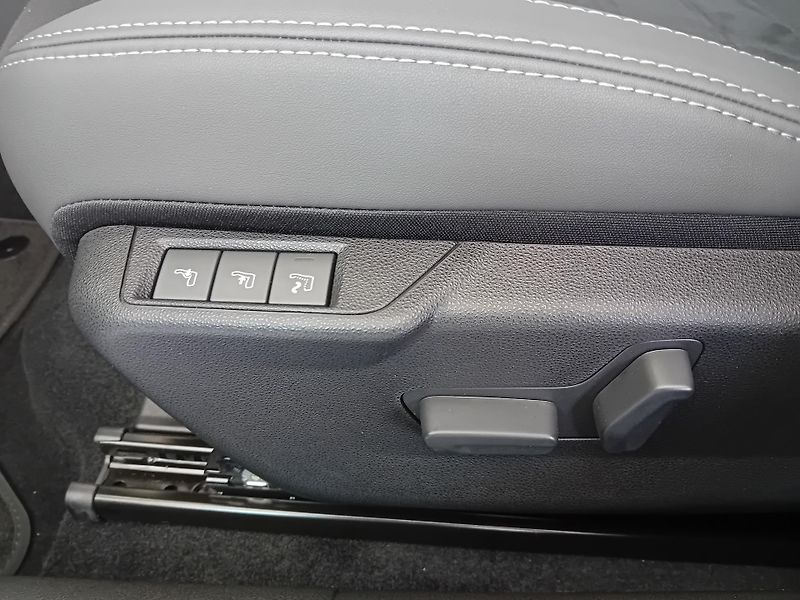 Fiat 600 (2026) 1,2T HYBRID 145k SPORT /IHNED/ - fotka 16 z 20