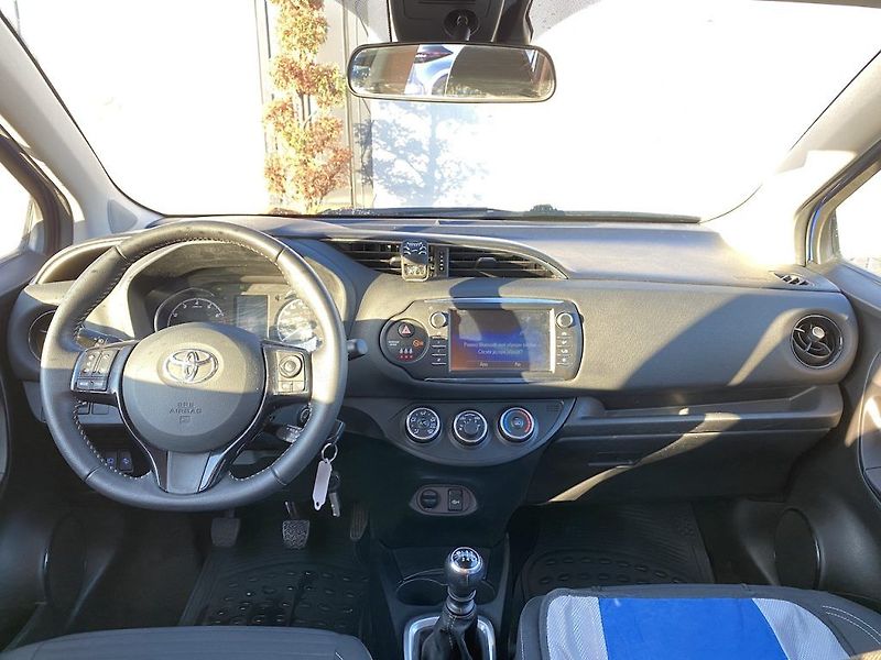 Toyota Yaris 1.5i, ČR, Trend, záruka - fotka 10 z 17